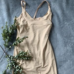 🌿Maidenform Shapewear🌿